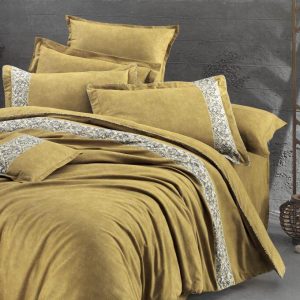 Однотонное постельное белье с полоской на пододеяльнике и наволочках